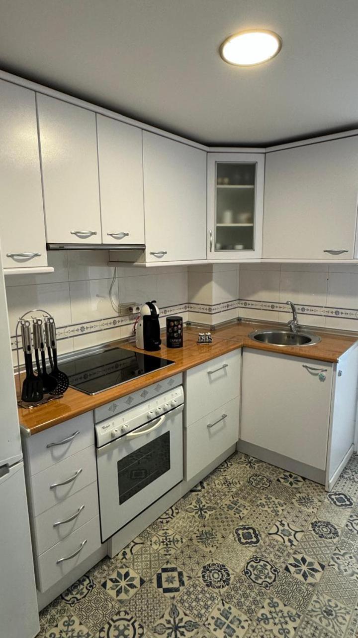 Penthouse In Albir With Sea Views, 100M From Beach البير الغرفة الصورة