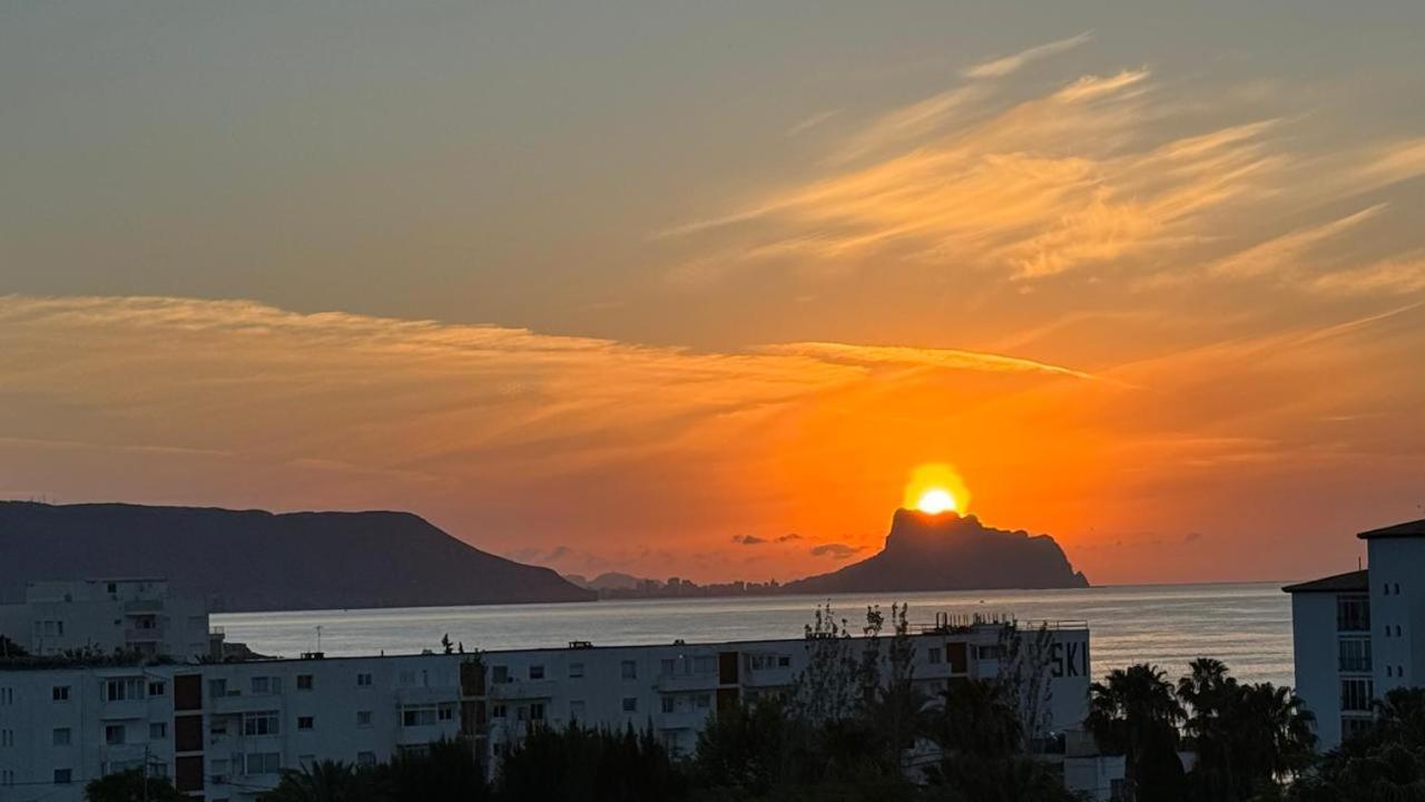 Penthouse In Albir With Sea Views, 100M From Beach البير المظهر الخارجي الصورة